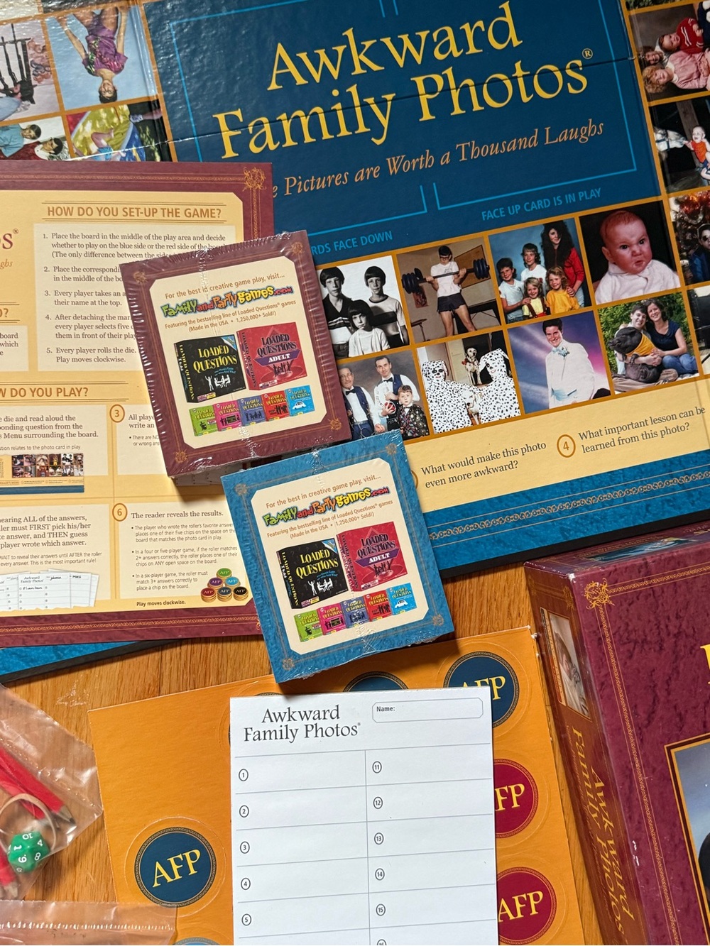 Awkward Family Photos Board Game — Purple Box - Picture 3 of 9